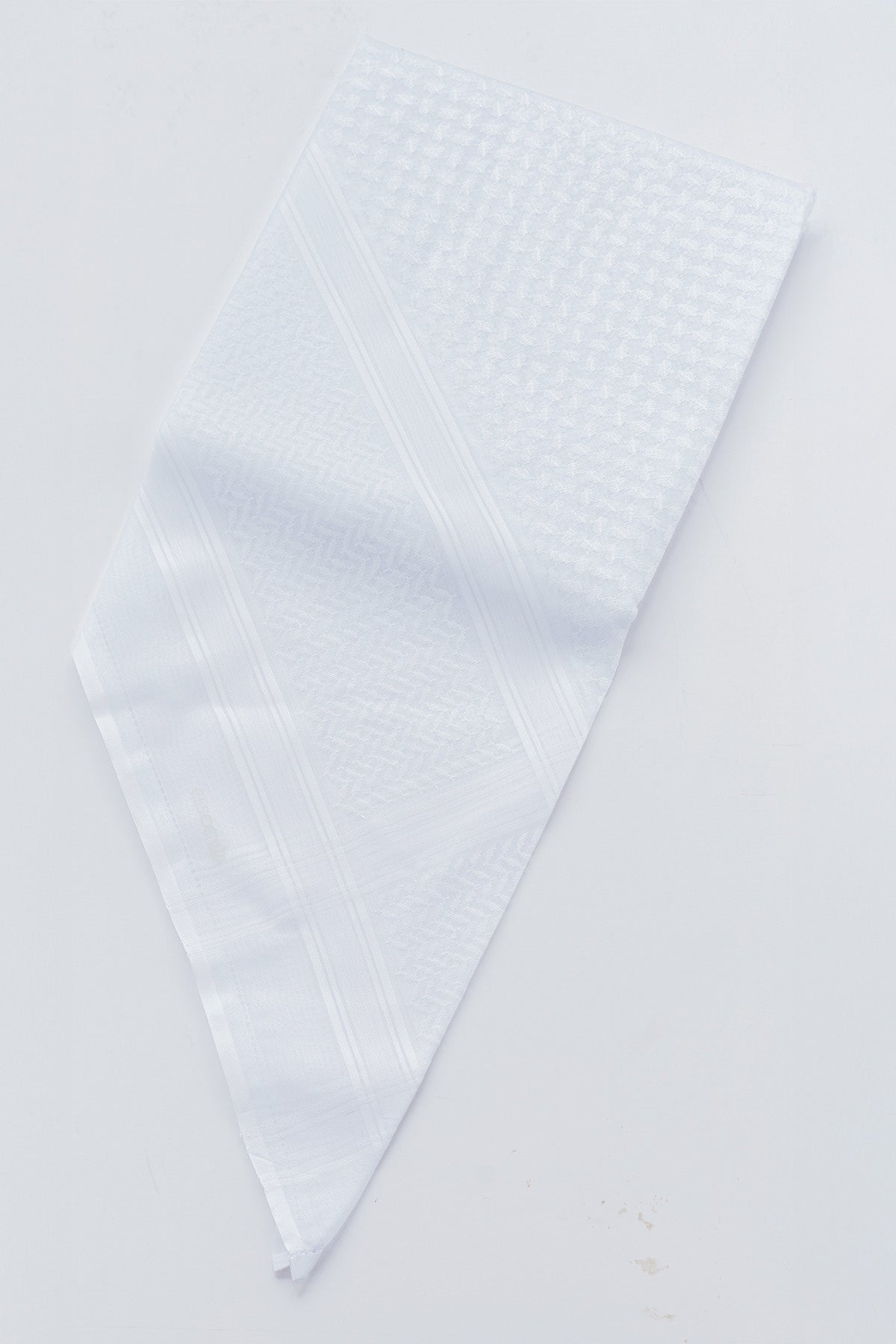 Al Shiaka Elsee Shemagh for men – White